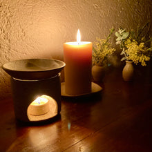 Load image into Gallery viewer, Stoneware Oil Burners